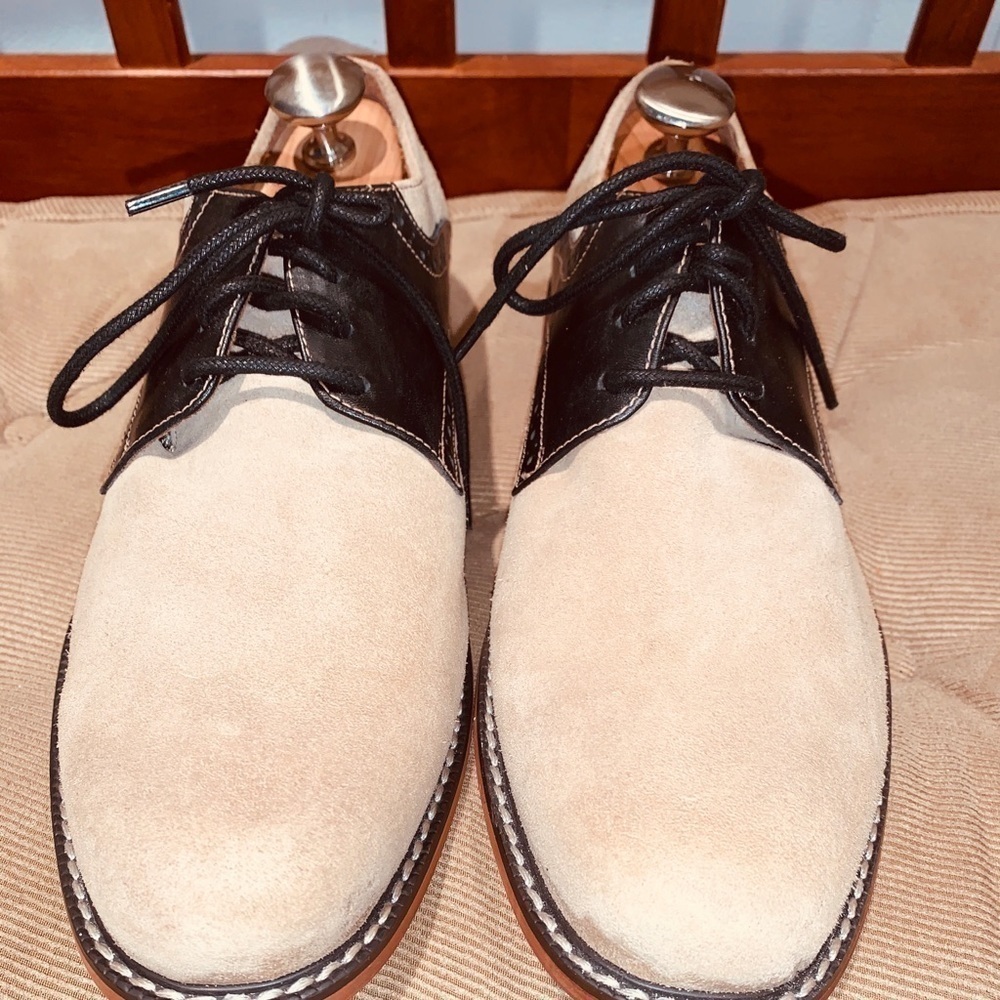 Florsheim Two Tone Derby Buck. - Picture 3 of 14